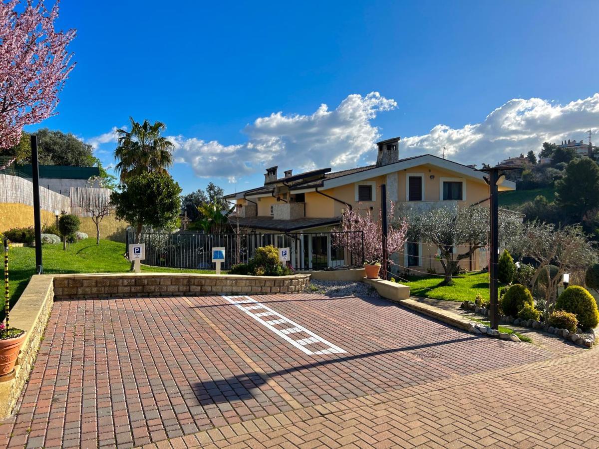 Peperosa In Collina B&B Pescara Eksteriør bilde